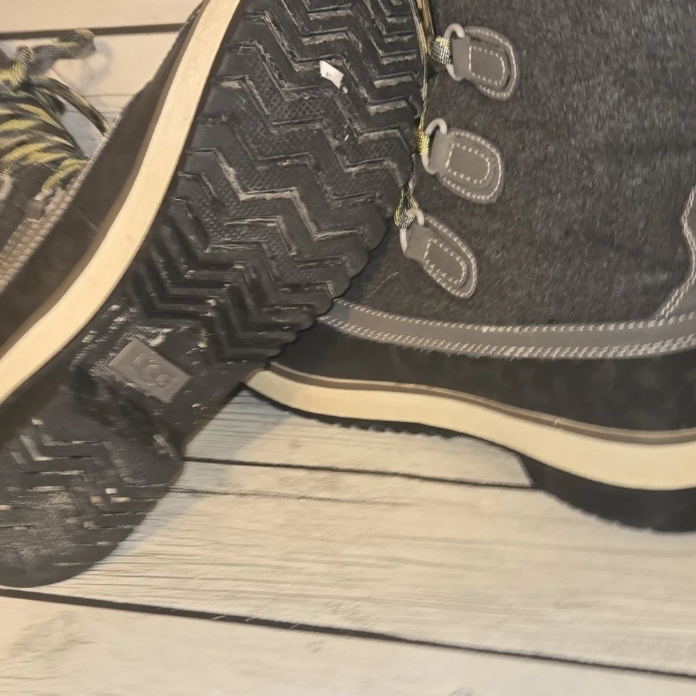 UGG Baroness Mid Winter Snow Boots Womens Size 7 EUR 38 Waterproof Gray Lace up